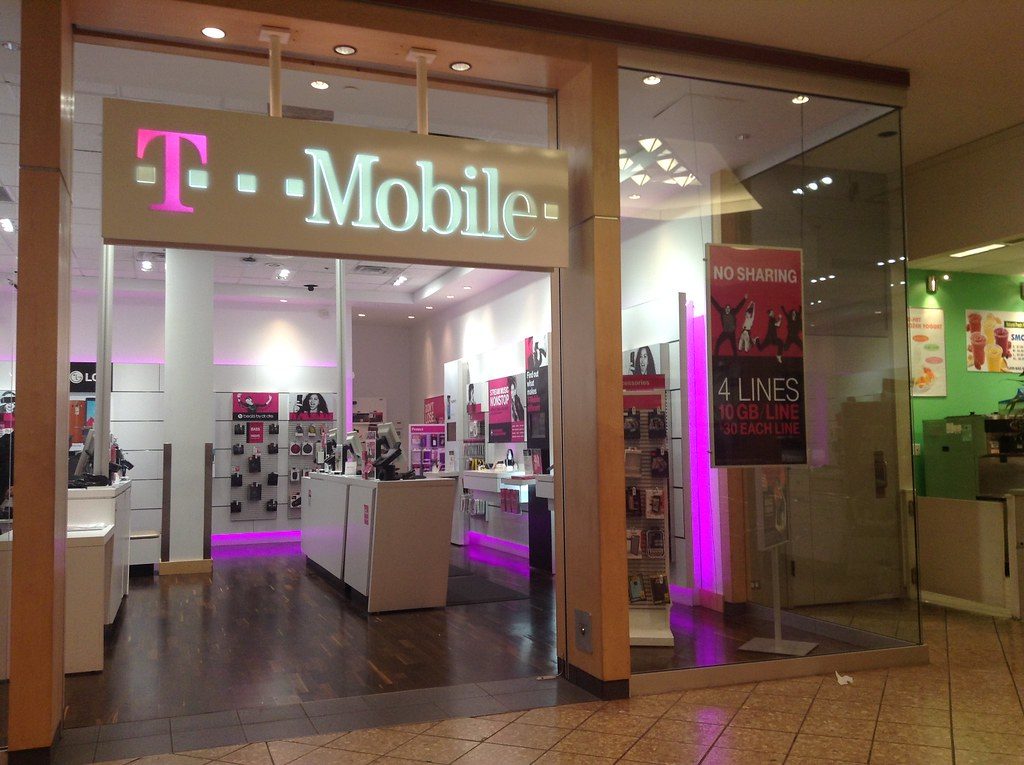 T-Mobileは、1つのiPhoneを1つ購入することを提供しています
