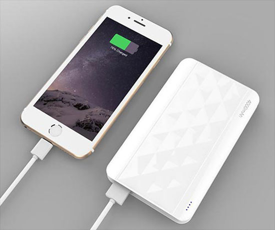 iPhoneを充電します