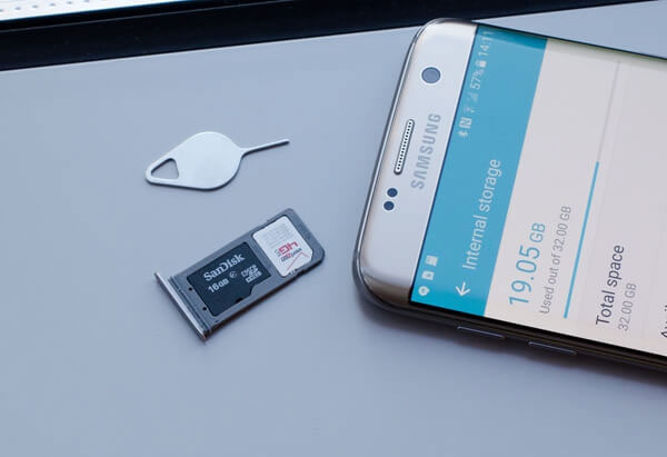 SDカードを介して壊れた電話からデータを取得する方法